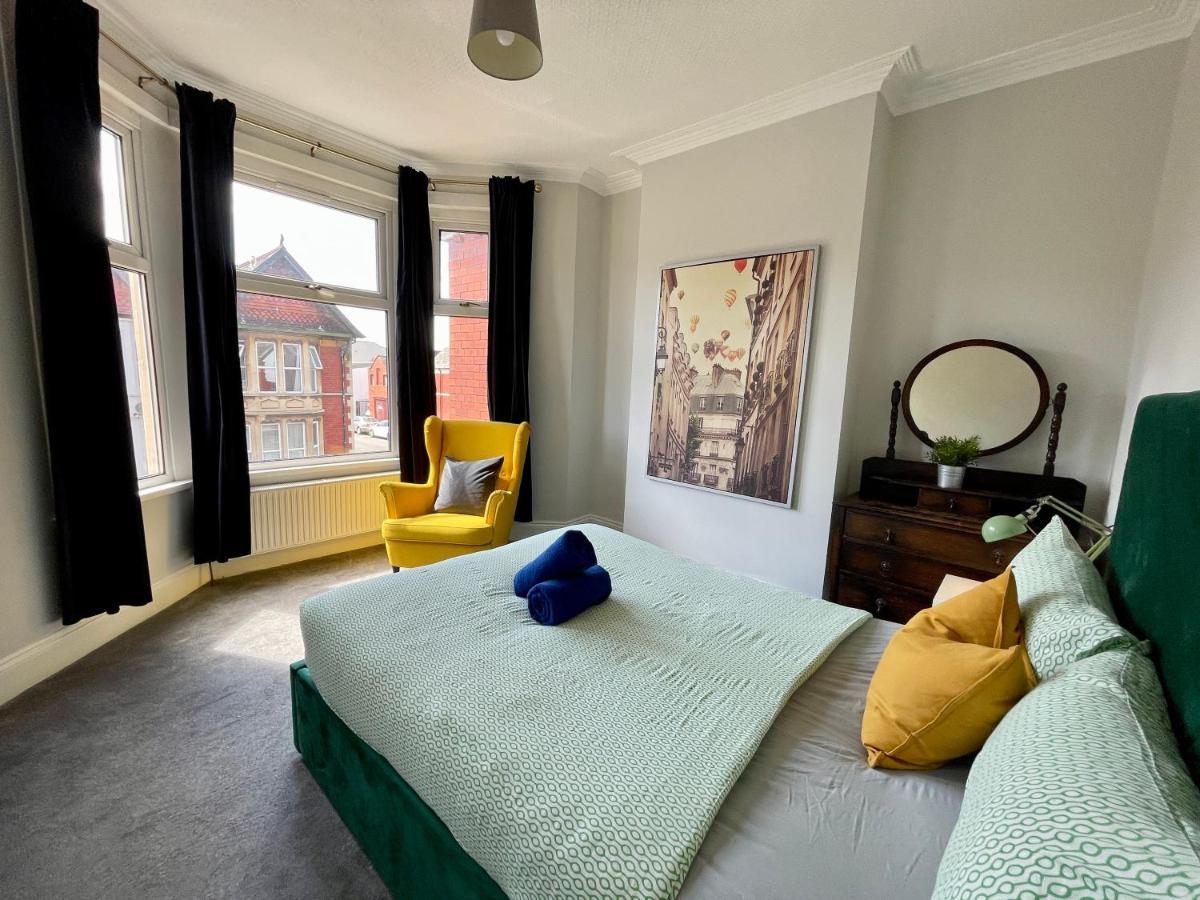 Edwardian City Centre House For Big Groups, Offroad Parking & Hot Tub! Cardiff Exterior foto